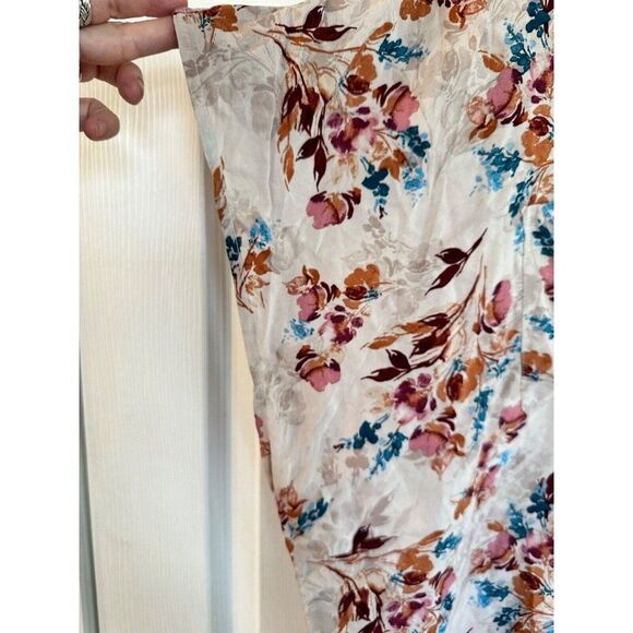 Torrid Antique Floral Button Down Shirt Size 4X - Picture 5 of 7